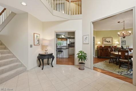 735 Jamestown Court Hudson OH 44236