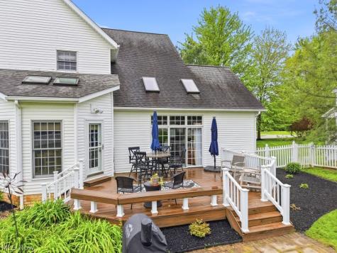 735 Jamestown Court Hudson OH 44236