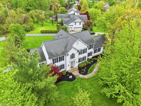 735 Jamestown Court Hudson OH 44236