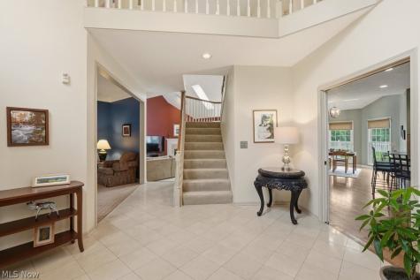 735 Jamestown Court Hudson OH 44236