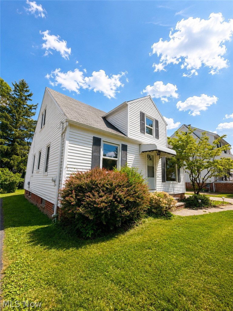 1199 Mayfield Ridge Road Cleveland OH 44124