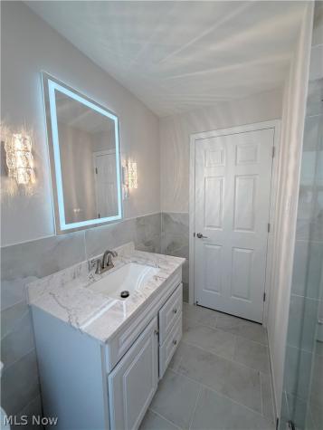 1199 Mayfield Ridge Road Cleveland OH 44124