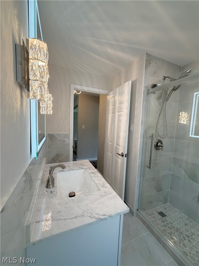 1199 Mayfield Ridge Road Cleveland OH 44124