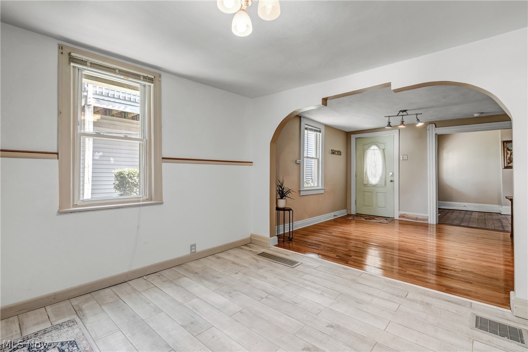 1884 W 47th Street Cleveland OH 44102
