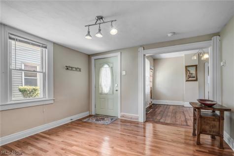 1884 W 47th Street Cleveland OH 44102