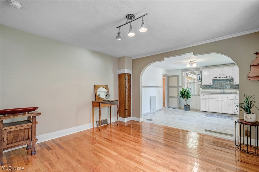 1884 W 47th Street Cleveland OH 44102