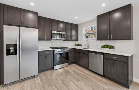 2148 W 21st Place Cleveland OH 44113