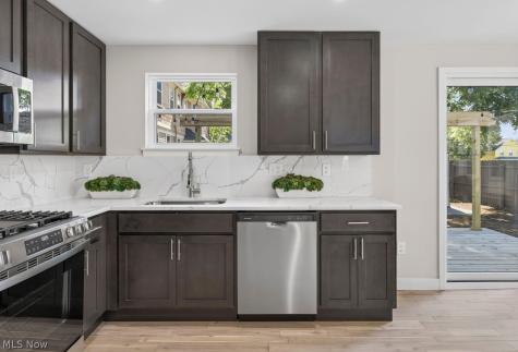 2148 W 21st Place Cleveland OH 44113