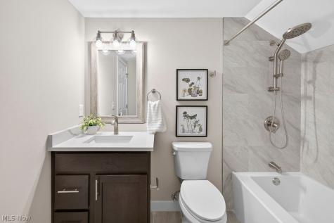 2148 W 21st Place Cleveland OH 44113