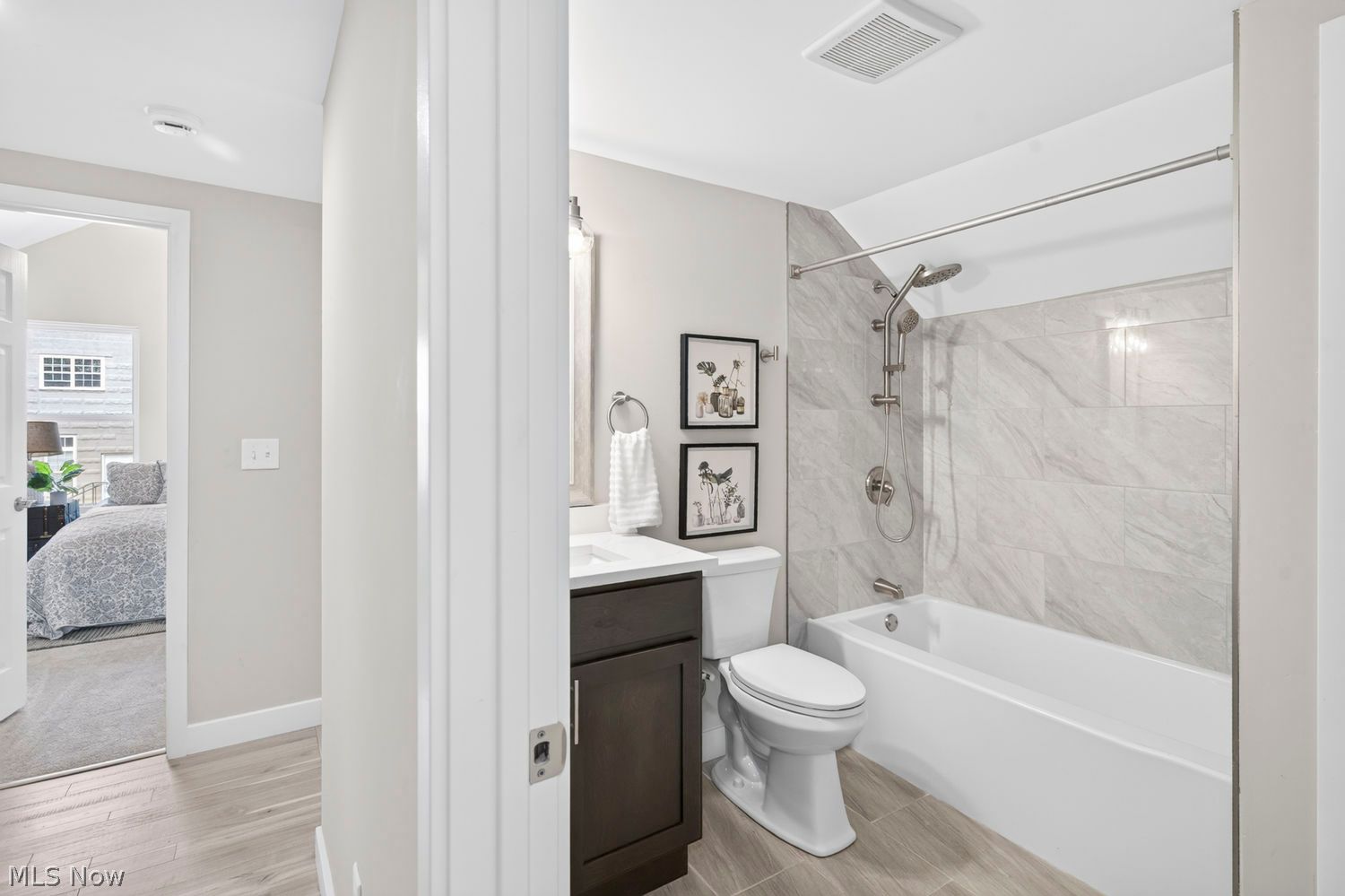 2148 W 21st Place Cleveland OH 44113