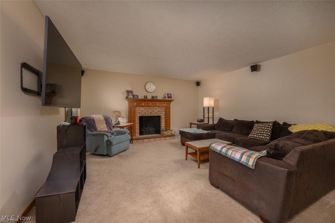 3761 Stratavon Drive NW North Canton OH 44720