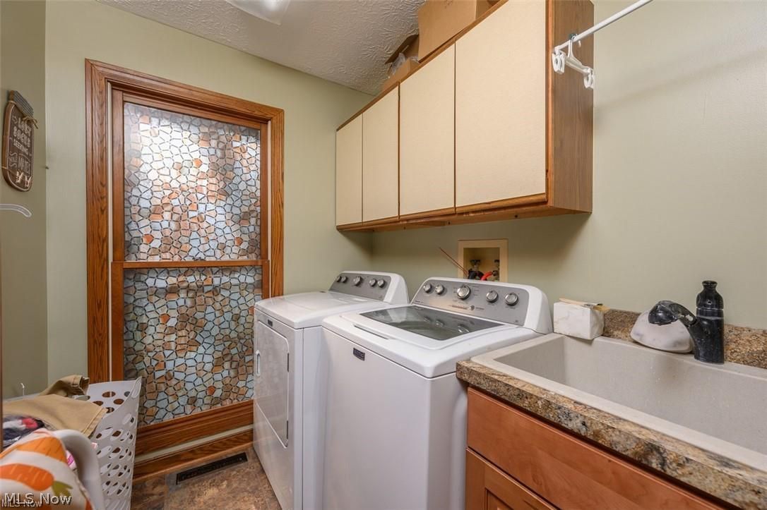 3761 Stratavon Drive NW North Canton OH 44720
