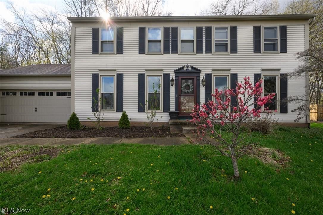 3761 Stratavon Drive NW North Canton OH 44720