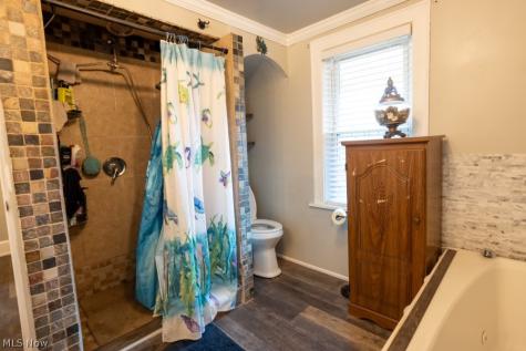 1437 Brooklyn Avenue Canton OH 44710