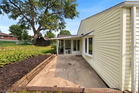 208 S Roanoke Avenue Youngstown OH 44515