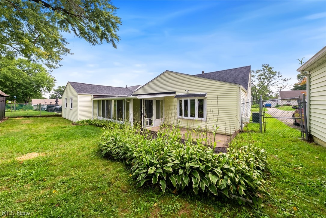 208 S Roanoke Avenue Youngstown OH 44515