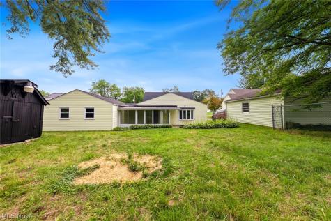 208 S Roanoke Avenue Youngstown OH 44515