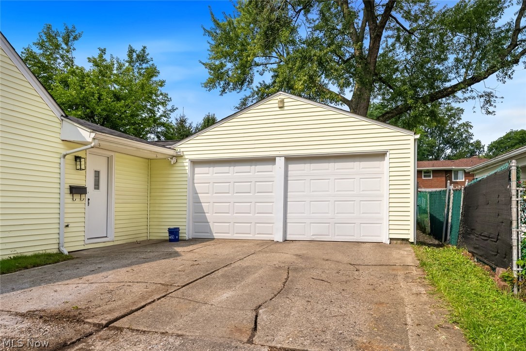 208 S Roanoke Avenue Youngstown OH 44515