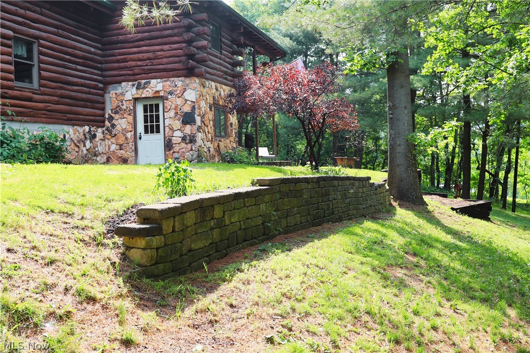 5906 Schilling Hill Road NW New Philadelphia OH 44663