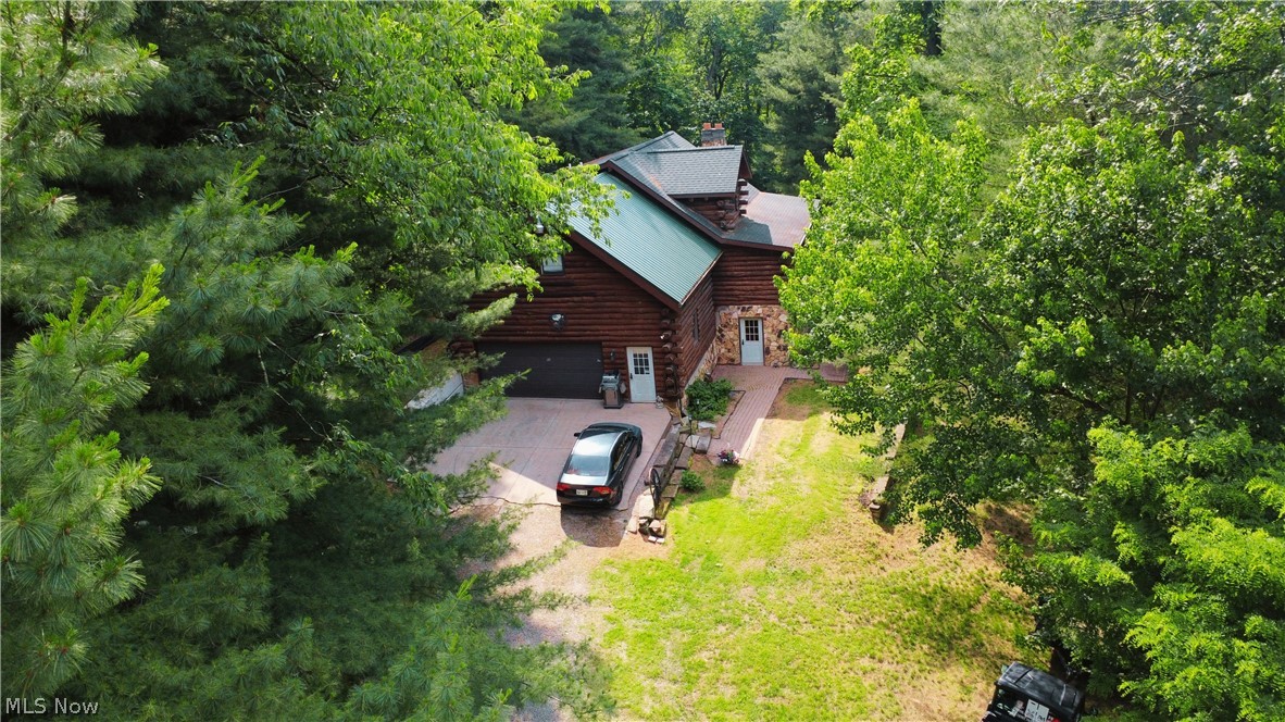5906 Schilling Hill Road NW New Philadelphia OH 44663