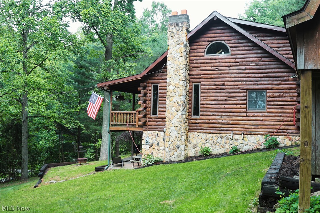 5906 Schilling Hill Road NW New Philadelphia OH 44663
