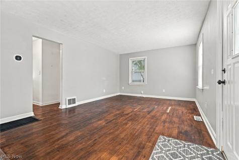 113 Adams Avenue Cuyahoga Falls OH 44221