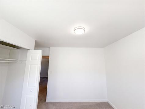 9022 Manorford Drive Cleveland OH 44130