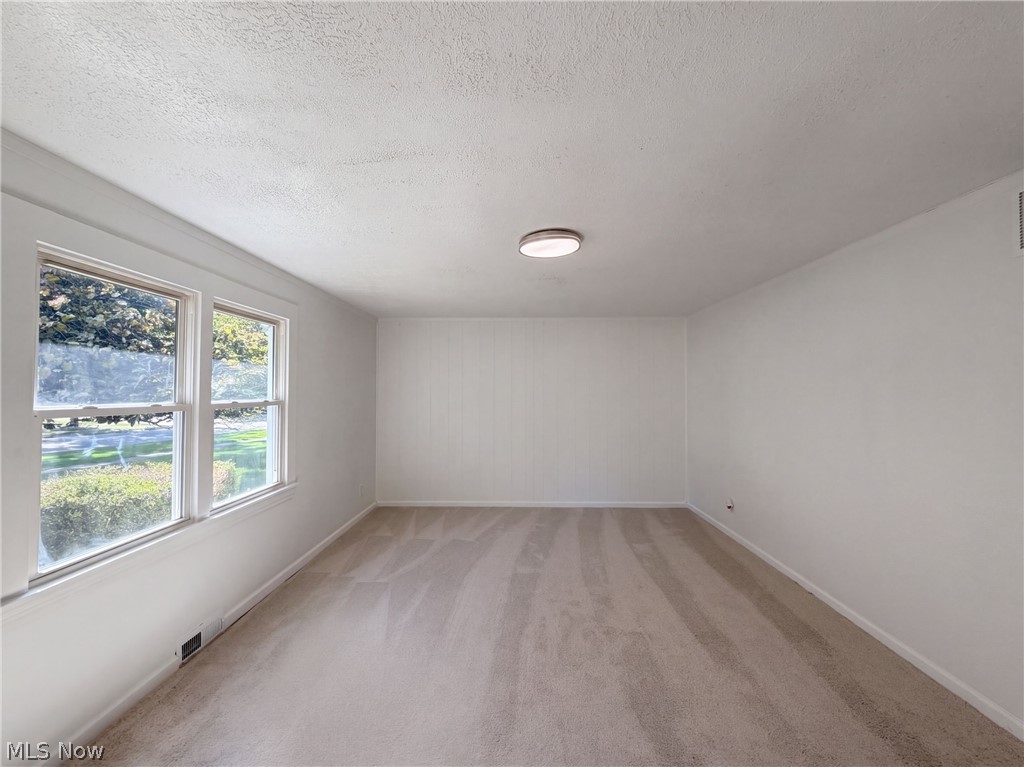 9022 Manorford Drive Cleveland OH 44130