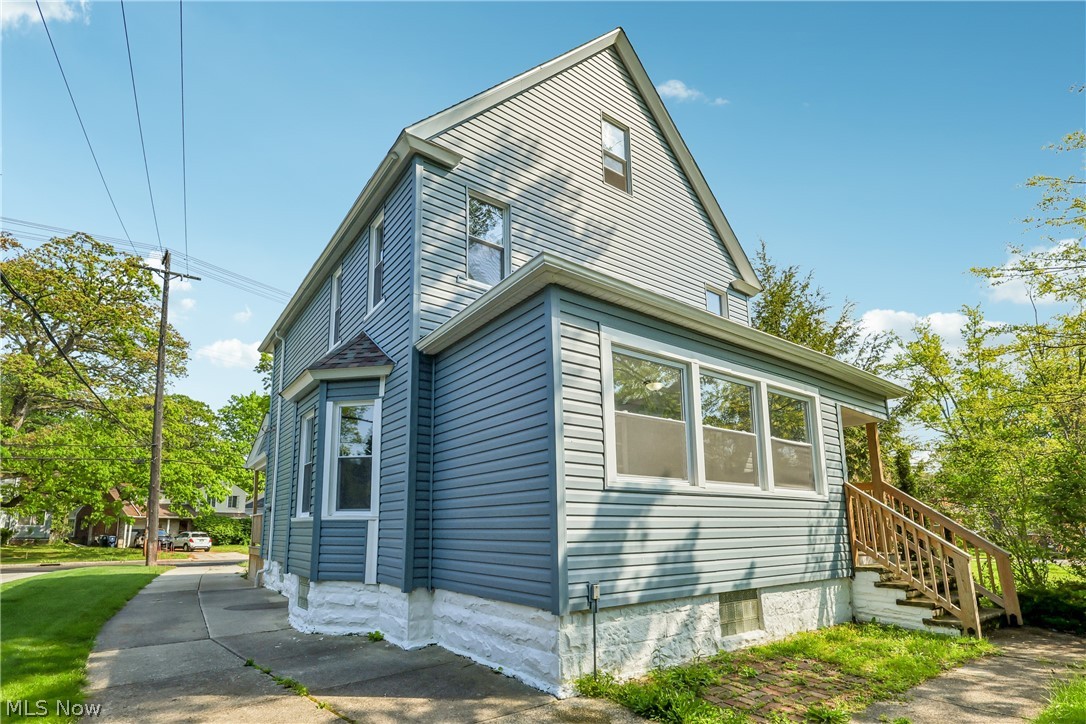 4012 Bluestone Road Cleveland OH 44121