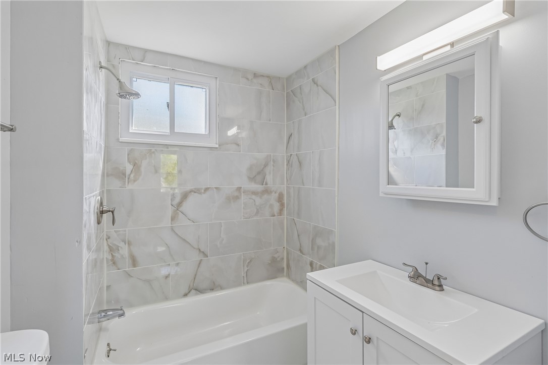 4012 Bluestone Road Cleveland OH 44121
