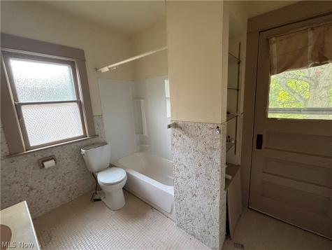 2620 S Taylor Road Cleveland Heights OH 44118