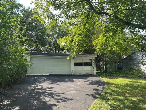 2620 S Taylor Road Cleveland Heights OH 44118