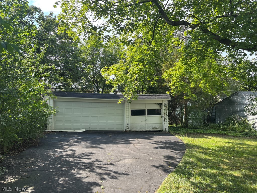 2620 S Taylor Road Cleveland Heights OH 44118