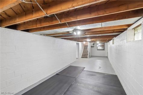 11605 Harold Drive Cleveland OH 44130