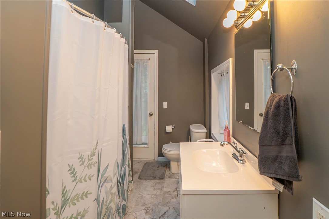 160 Everhard Road SW North Canton OH 44709
