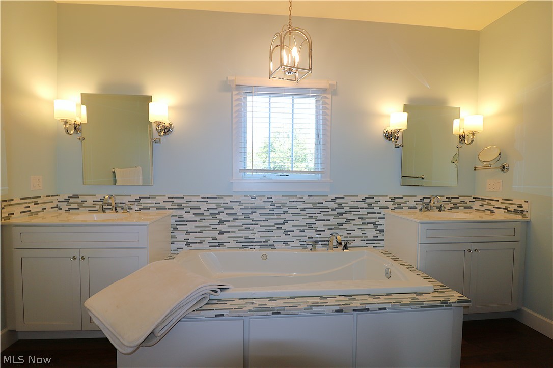 6 Lake View Court Norwalk OH 44857