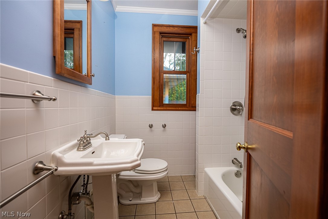 1518 Prospect Street Coshocton OH 43812