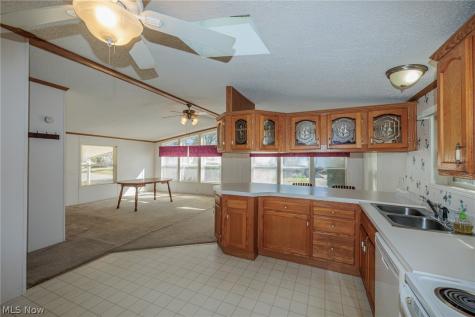 77 Periwinkle Drive Olmsted Twp OH 44138