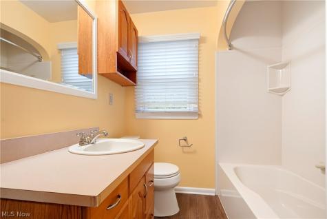 3504 Lakeview Boulevard Stow OH 44224