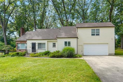 3504 Lakeview Boulevard Stow OH 44224