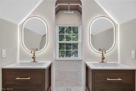 4769 Willoughcroft Road Willoughby OH 44094