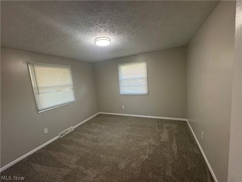 1333 Clarence Street NW Uniontown OH 44685
