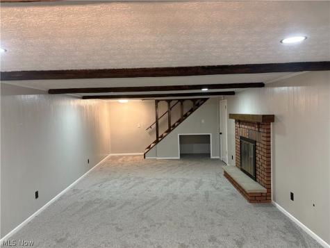 1333 Clarence Street NW Uniontown OH 44685