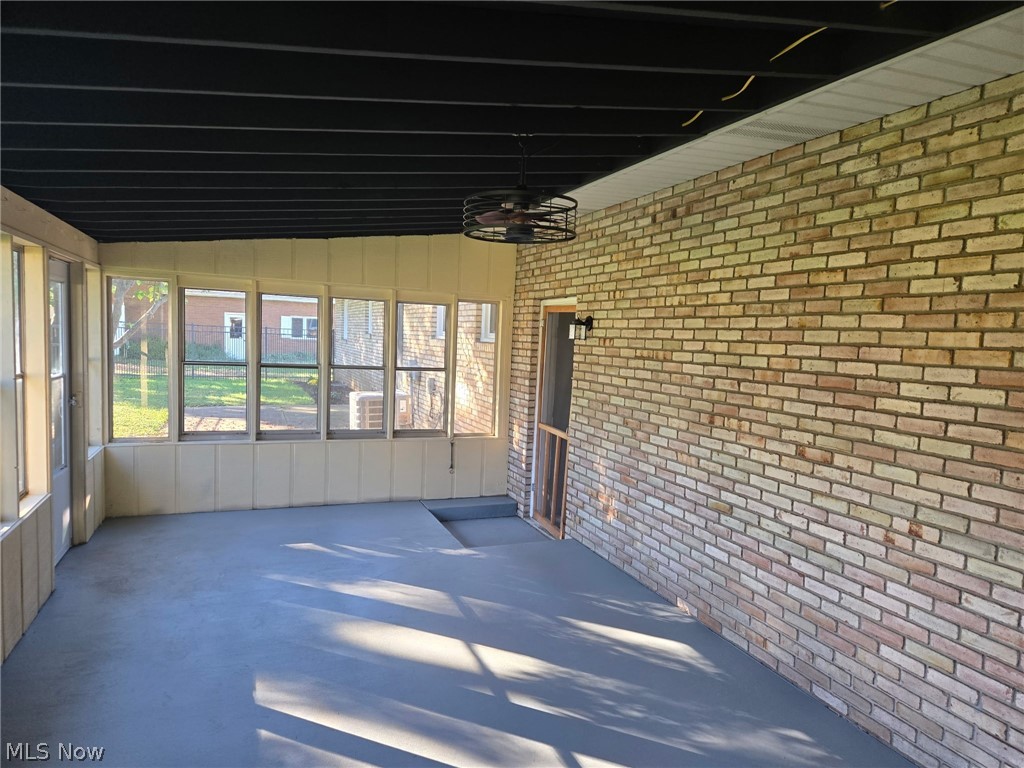 1333 Clarence Street NW Uniontown OH 44685