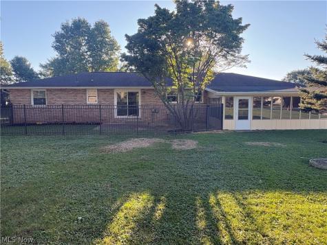 1333 Clarence Street NW Uniontown OH 44685