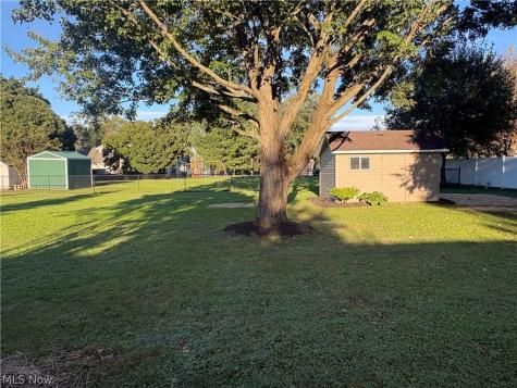 1333 Clarence Street NW Uniontown OH 44685