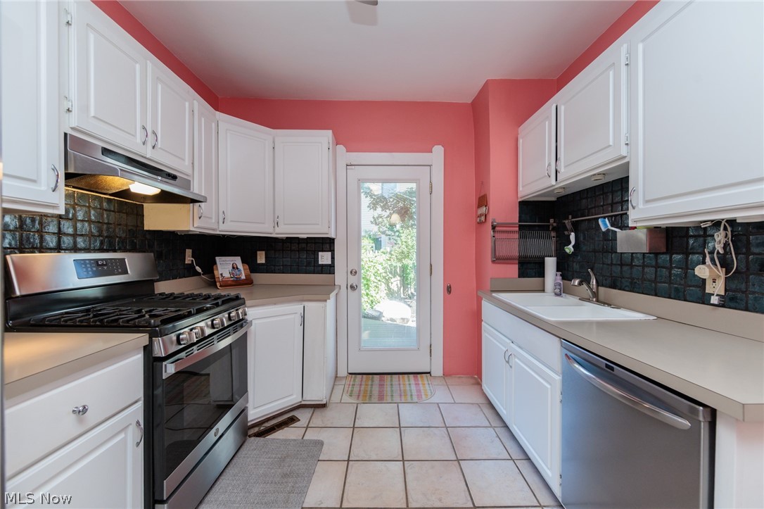 4004 John Avenue Cleveland OH 44113