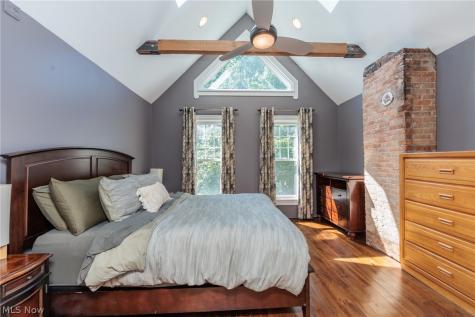 4004 John Avenue Cleveland OH 44113