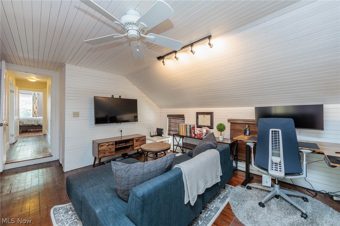 4004 John Avenue Cleveland OH 44113
