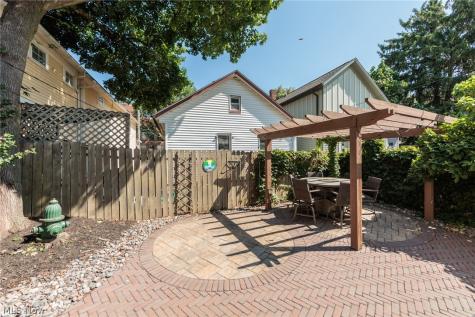 4004 John Avenue Cleveland OH 44113